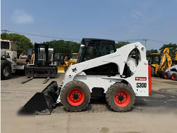 Minicargadora BOBCAT S300