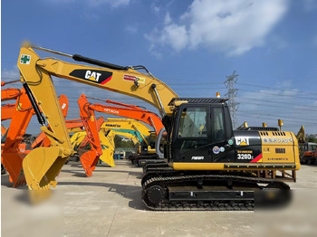 Excavadora de cadenas CATERPILLAR 320D2: foto 5