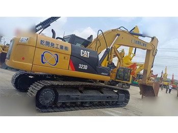 Excavadora de cadenas CATERPILLAR 323D