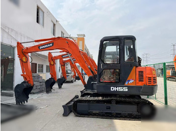 Miniexcavadora DOOSAN DH55