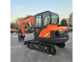 Excavadora de cadenas DOOSAN DX60