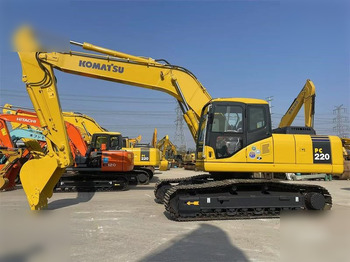 Excavadora de cadenas KOMATSU PC220-7: foto 3