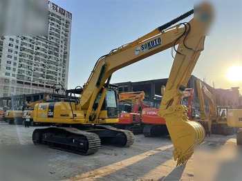Excavadora de cadenas KOMATSU PC220-8: foto 3