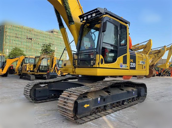 Excavadora de cadenas KOMATSU PC220-8: foto 5