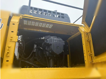 Excavadora de cadenas KOMATSU PC450 LC-8: foto 5