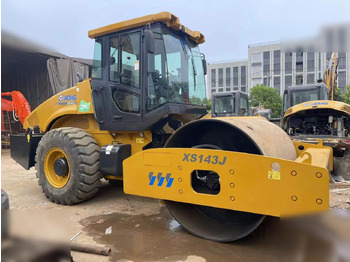 Compactador XCMG XS143J