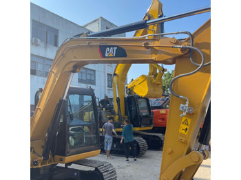 Excavadora CATERPILLAR