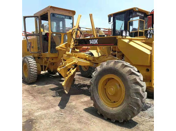 Grader CATERPILLAR 140K