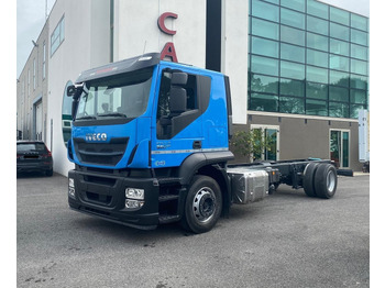 Camión chasis IVECO