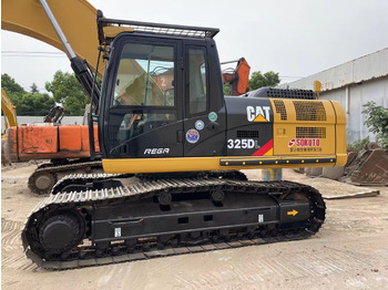 Maquinaria de construcción CATERPILLAR