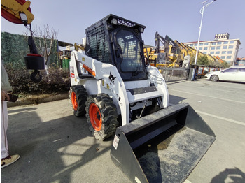 Minicargadora BOBCAT S130: foto 4