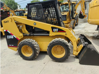 Minicargadora CATERPILLAR 226B
