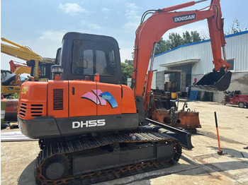 Excavadora de cadenas DOOSAN DH55