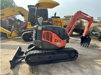 Excavadora de cadenas HITACHI ZX30