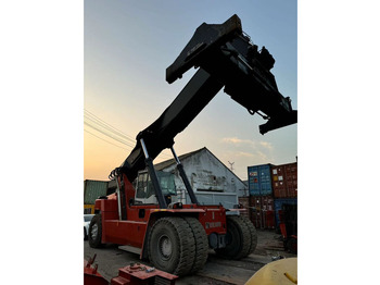 Reach stacker Kalmar DRU450: foto 4