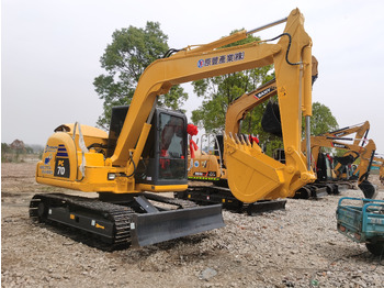 Excavadora de cadenas KOMATSU PC70-8: foto 4