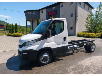 Camión chasis IVECO Daily 35c14