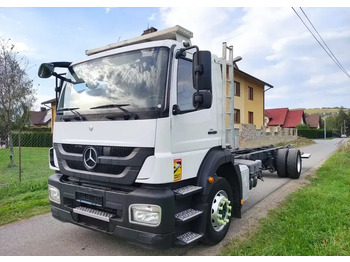 Camión chasis MERCEDES-BENZ Axor 1829