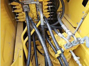 Excavadora de cadenas 2022 Komatsu PC220: foto 3