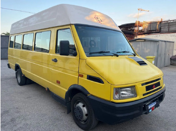 Minibús IVECO