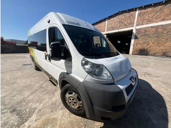 Autobús suburbano PEUGEOT
