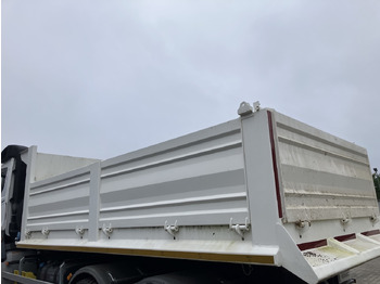 Carrocería basculante