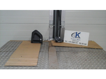 Puerta y piezas MAN TGM