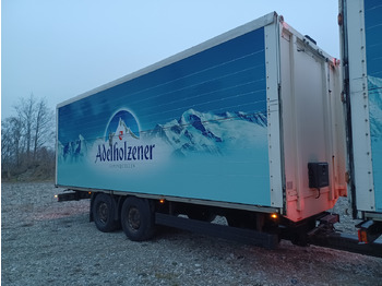 Remolque transporte de bebidas