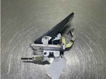 Cabina e interior LIEBHERR