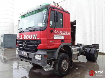 Camión chasis Mercedes-Benz Actros 1832 4x4 209000 km!!: foto 3