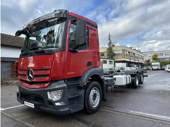 Camión chasis MERCEDES-BENZ