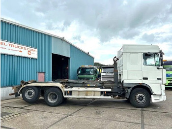 Camión multibasculante DAF 95.480 XF SPACECAB 6x2 WITH HOOK-ARM SYSTEM (EURO 3 / ZF16 MANUAL GEARBOX / ZF-INTARDER / STEEL-/AIR SUSPENSION / AIRCONDITIONIN: foto 4