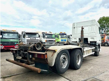 Camión multibasculante DAF 95.480 XF SPACECAB 6x2 WITH HOOK-ARM SYSTEM (EURO 3 / ZF16 MANUAL GEARBOX / ZF-INTARDER / STEEL-/AIR SUSPENSION / AIRCONDITIONIN: foto 3
