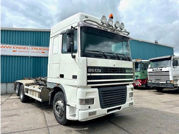 Camión multibasculante DAF 95.480 XF SPACECAB 6x2 WITH HOOK-ARM SYSTEM (EURO 3 / ZF16 MANUAL GEARBOX / ZF-INTARDER / STEEL-/AIR SUSPENSION / AIRCONDITIONIN: foto 2