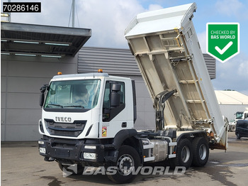 Camión volquete IVECO Trakker