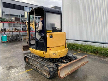 Miniexcavadora Caterpillar CANOPY 302.7DCR MACHINE SUISSE: foto 3
