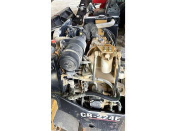 Apisonadora de asfalto Caterpillar CB-224E: foto 5