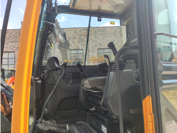 Miniexcavadora HYUNDAI R60CR-9A: foto 5