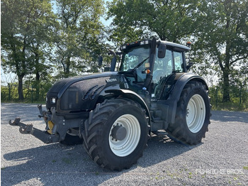 Tractor VALTRA T213