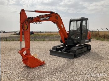 Excavadora de cadenas DOOSAN DH55-V