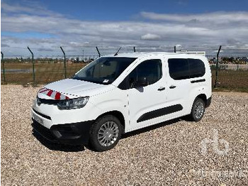 Coche TOYOTA
