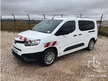 Coche TOYOTA