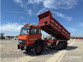 Camión volquete IVECO