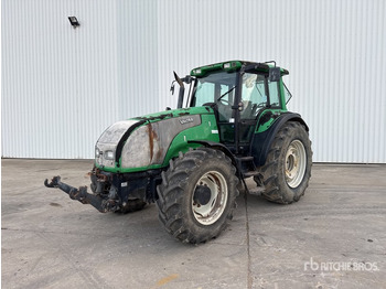 Tractor VALTRA T140