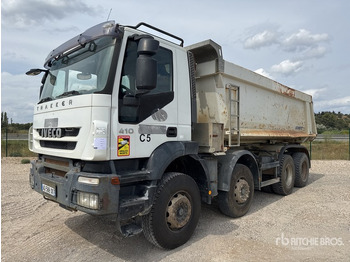 Camión volquete IVECO Trakker