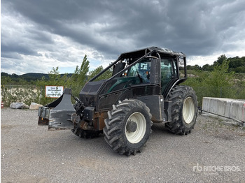Tractor VALTRA T214