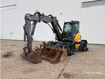 Excavadora de ruedas MECALAC