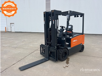 Carretilla elevadora eléctrica DOOSAN