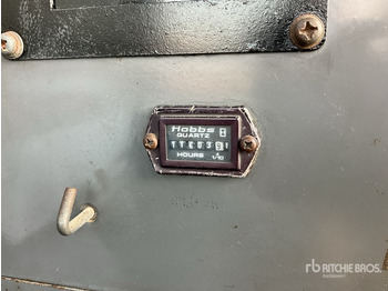 Grúa sobre orugas KOBELCO