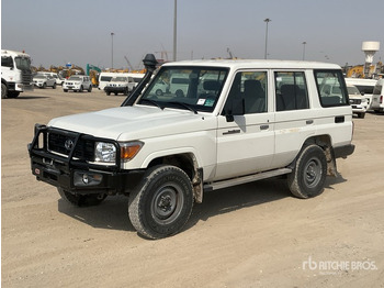 SUV/ Todoterreno 2021 Toyota Land Cruiser 76L 4x4 SUV: foto 2